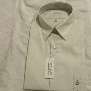 Van Heusen dress shirt 16 32/33 Ivory color